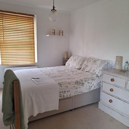 Bed and Breakfast Aroha Glastonbury Exterior foto
